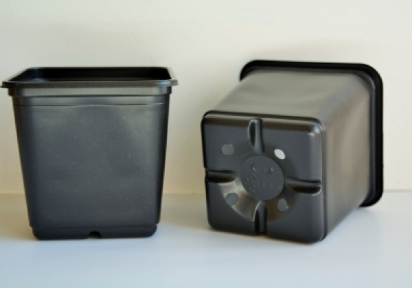 Puķu pods 8 x 8 x 8 cm, melns